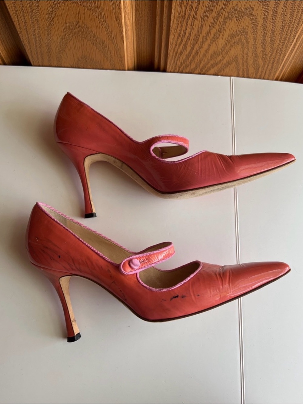 Manolo Blahnik Bubblegum Pink Patent Leather
Mary Jane Pumps EU 38.5 - Picture 6 of 9